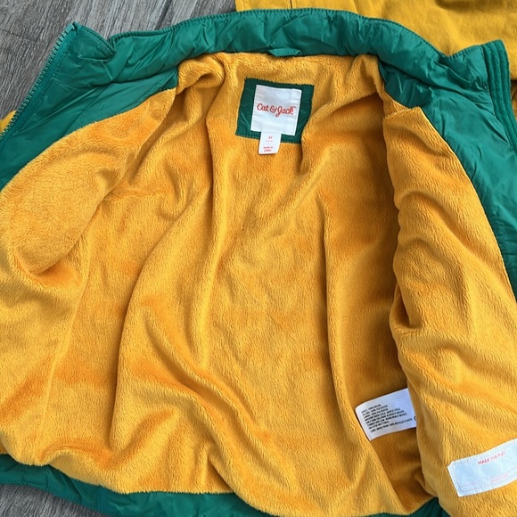 2 coats 3T - Picture 3 of 5